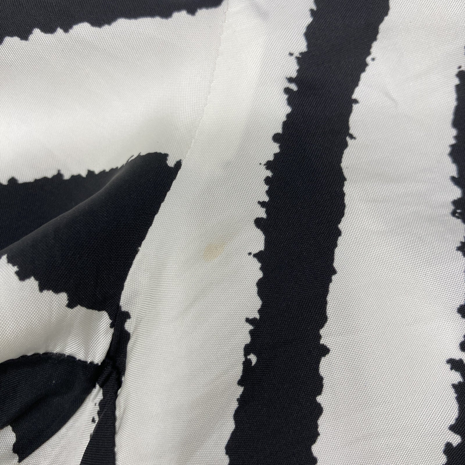 BOTTEGA VENETA Bottega Veneta 21 Zebra Print Shorts Bottoms