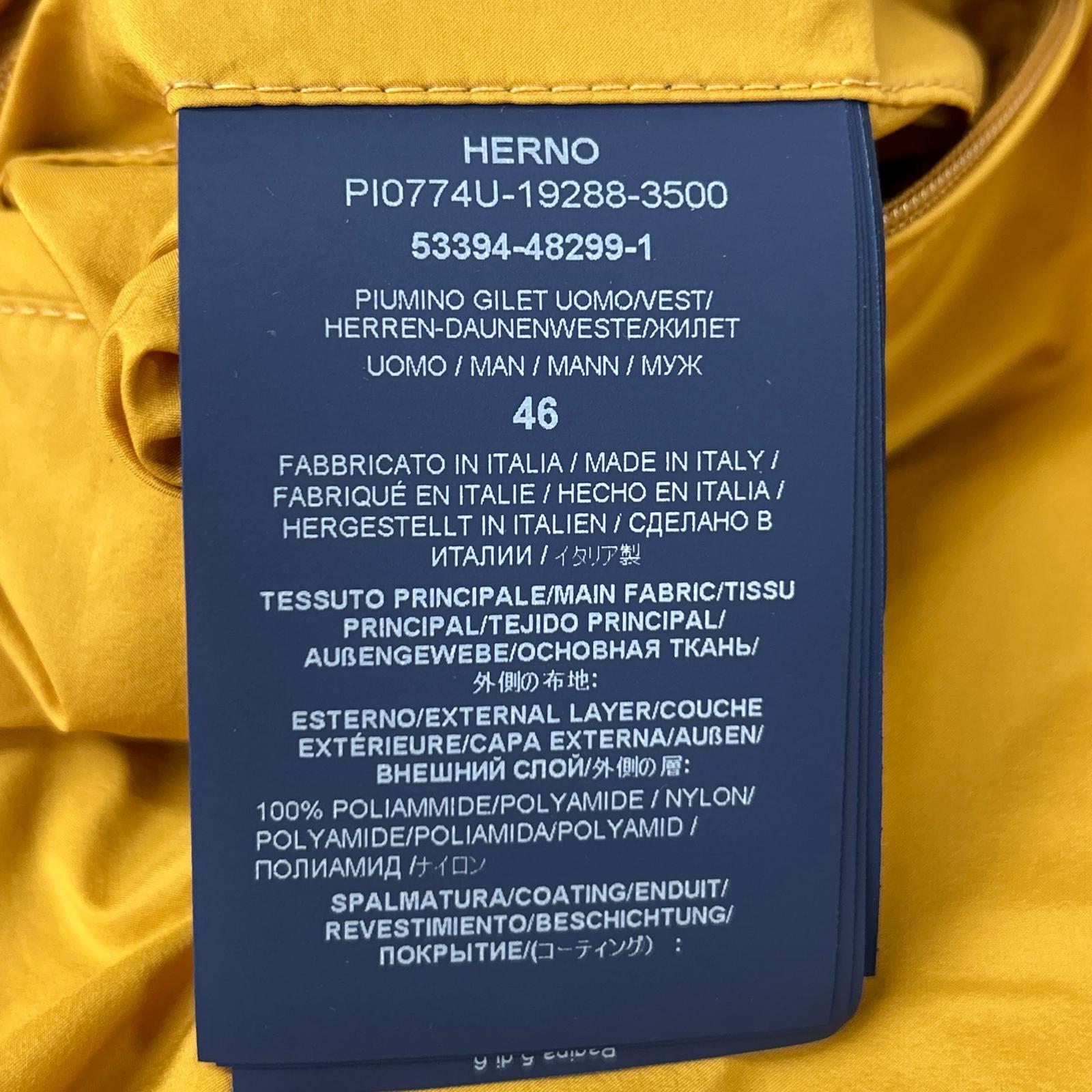 HERNO 赫尔诺 PI0774U 芥末色连帽羽绒马甲 上衣