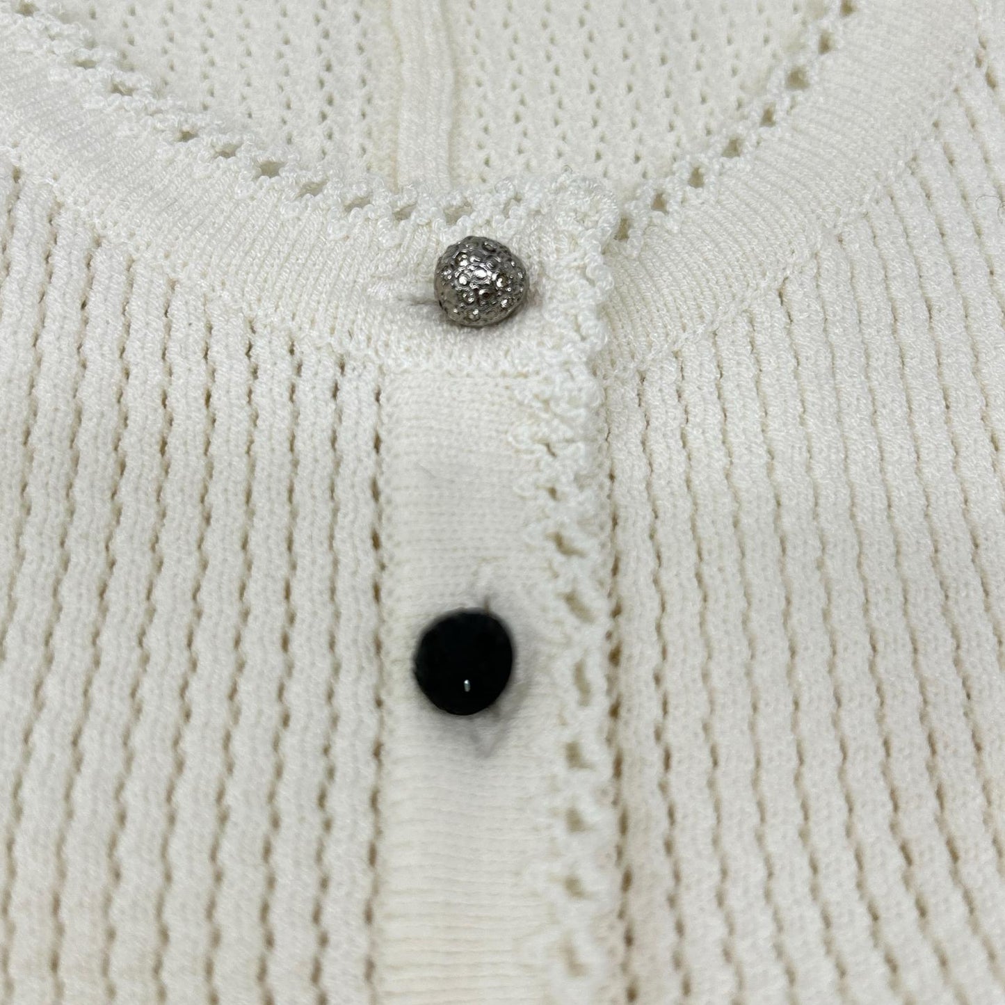 CHANEL シャネル 07年クルーズコレクション 07C P30229K00331 ビジューボタン カーディガン トップス