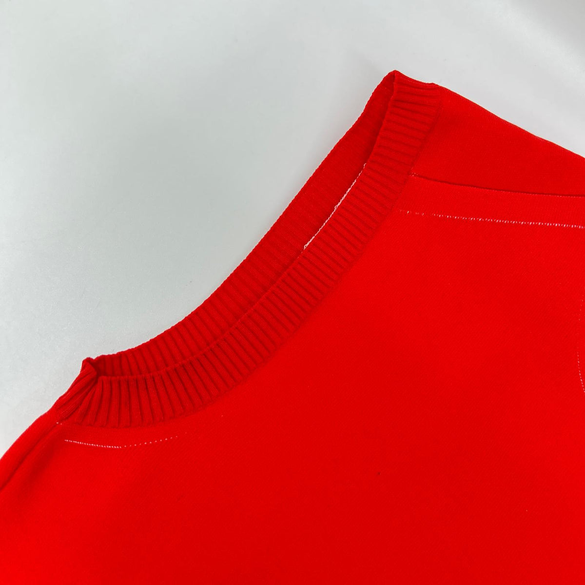 LOUIS VUITTON ルイヴィトン RW151W Red LV Circle Embroidered Sleeveless Rib-Knit Dress Dress