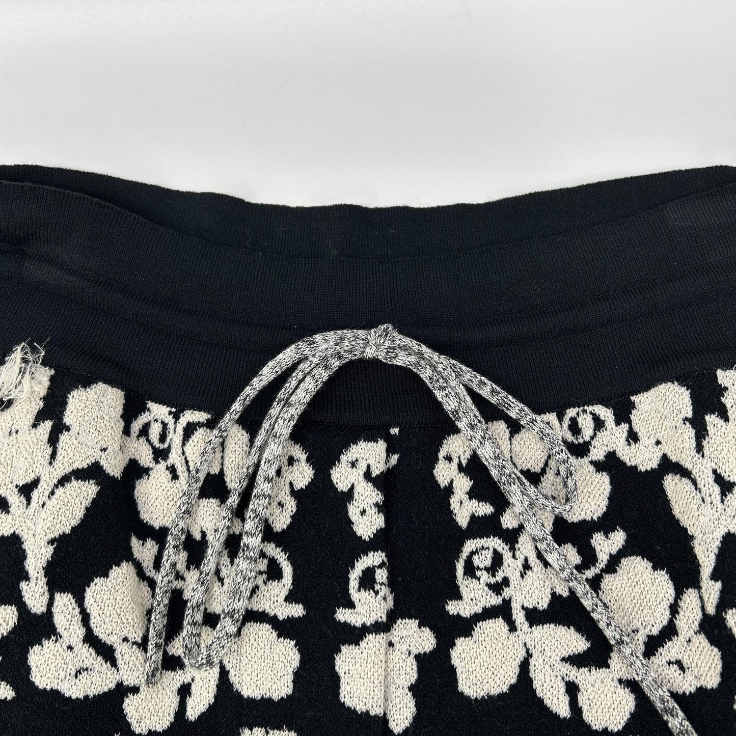 CHANEL シャネル P47652 ココマークリーフ刺繍 パイルショーツ ボトムス