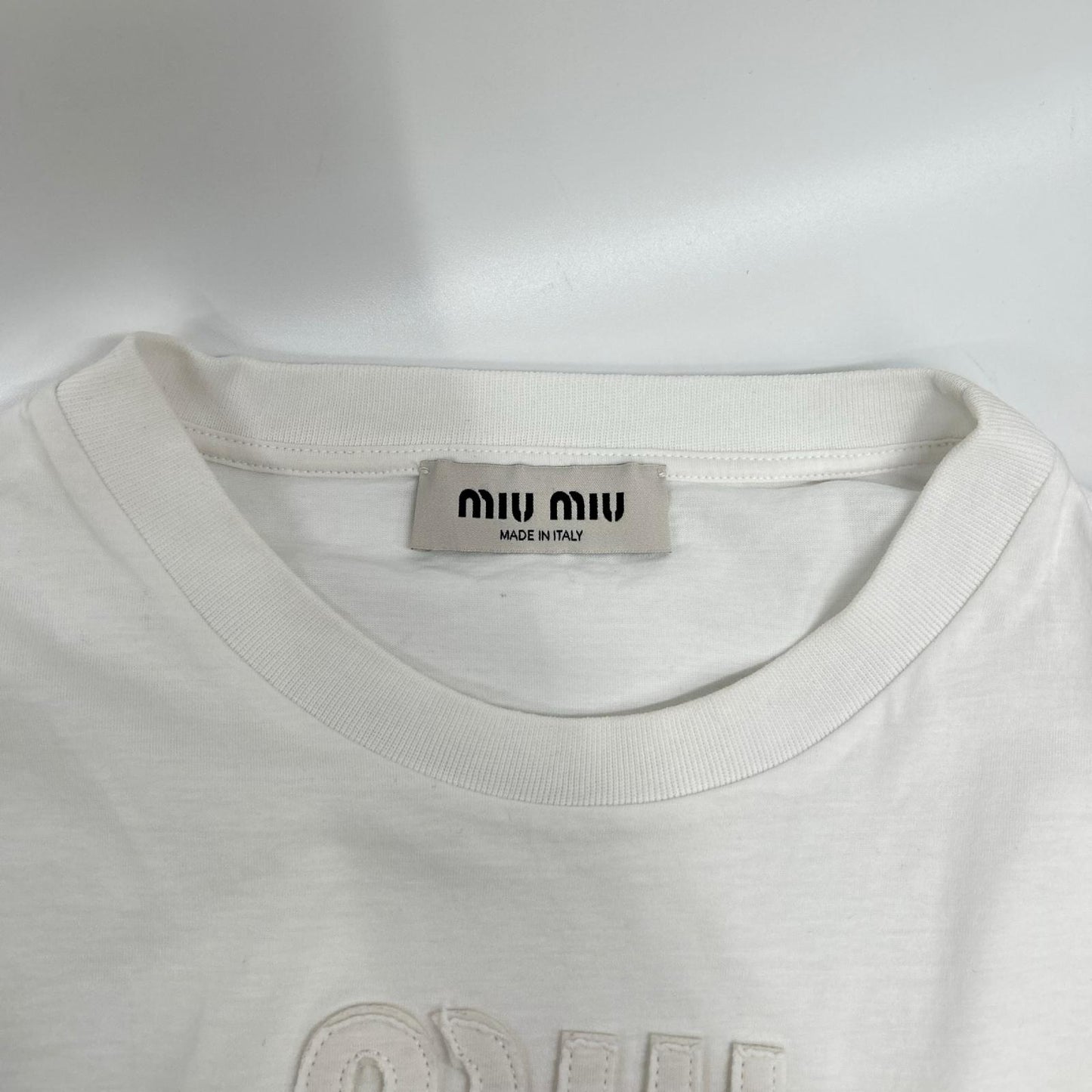 MIUMIU ミュウミュウ 25年製 MJN483 白 ロゴ クロップド Tシャツ トップス