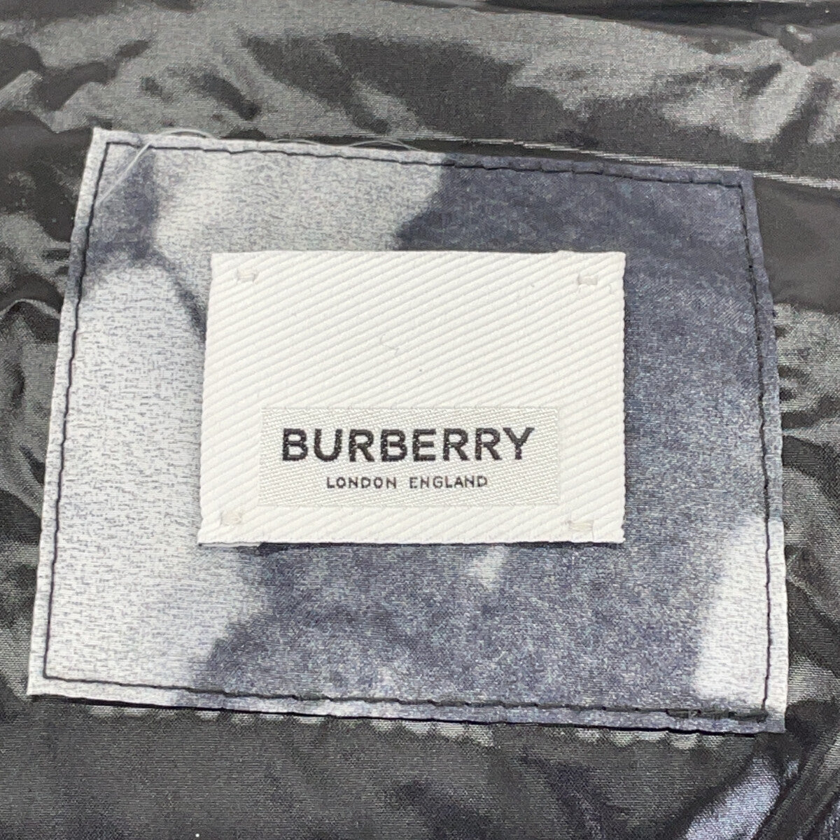 BURBERRY バーバリー 8024027 転写プリント ダウンジャケット