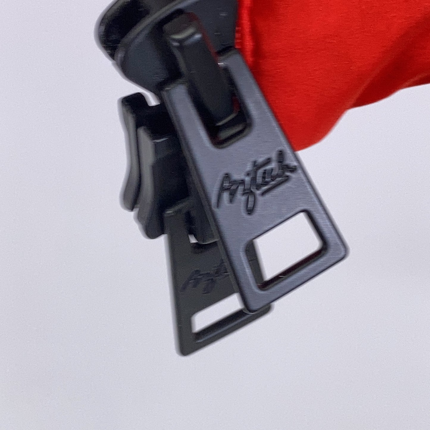 Aztech Mountain アズテックマウンテン レッド フーテッド ダウンジャケット ジャケット