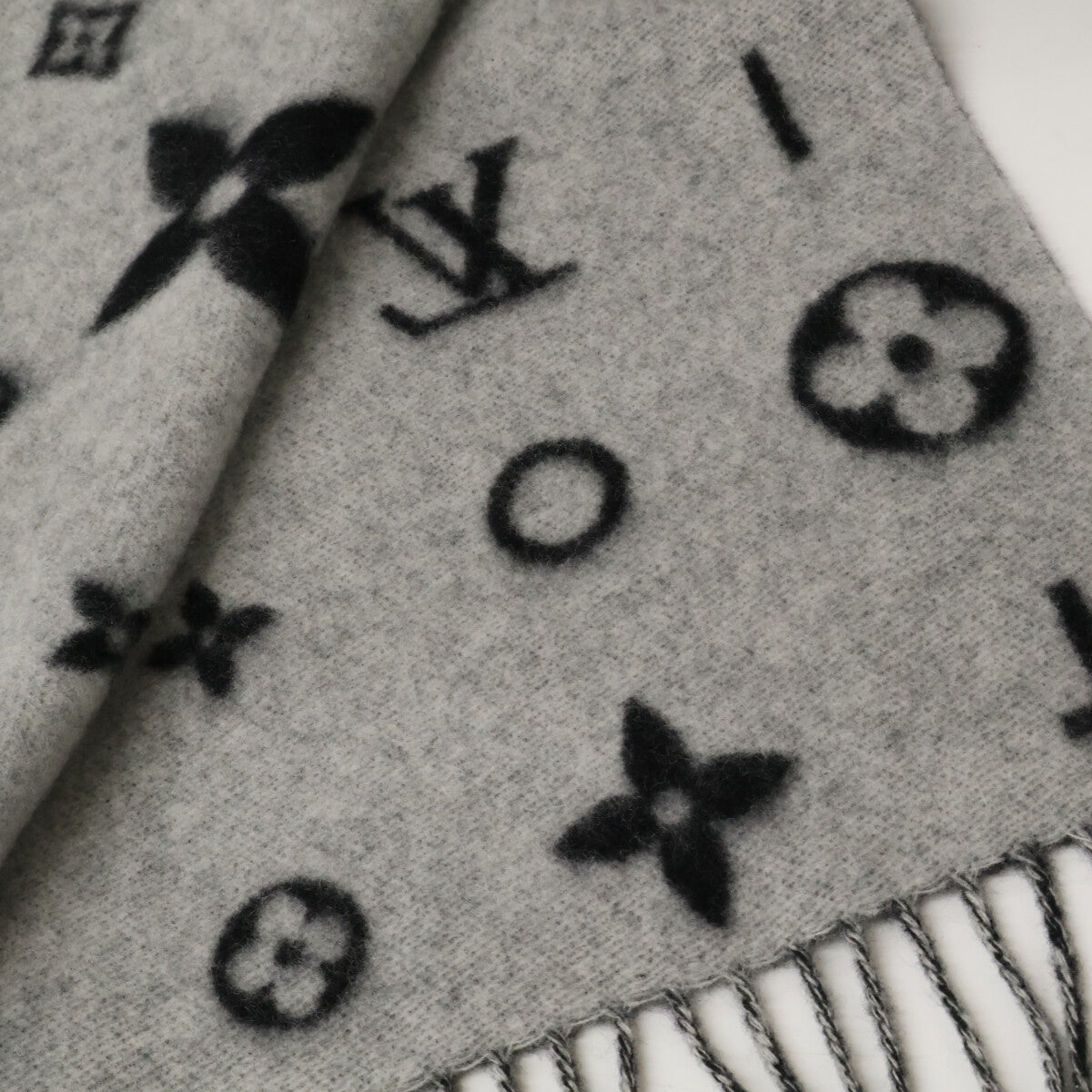 Excellent Condition, Domestic Authenticity, M97143, 100% Cashmere, Reykjavik Cloud Scarf, Stole, Women's