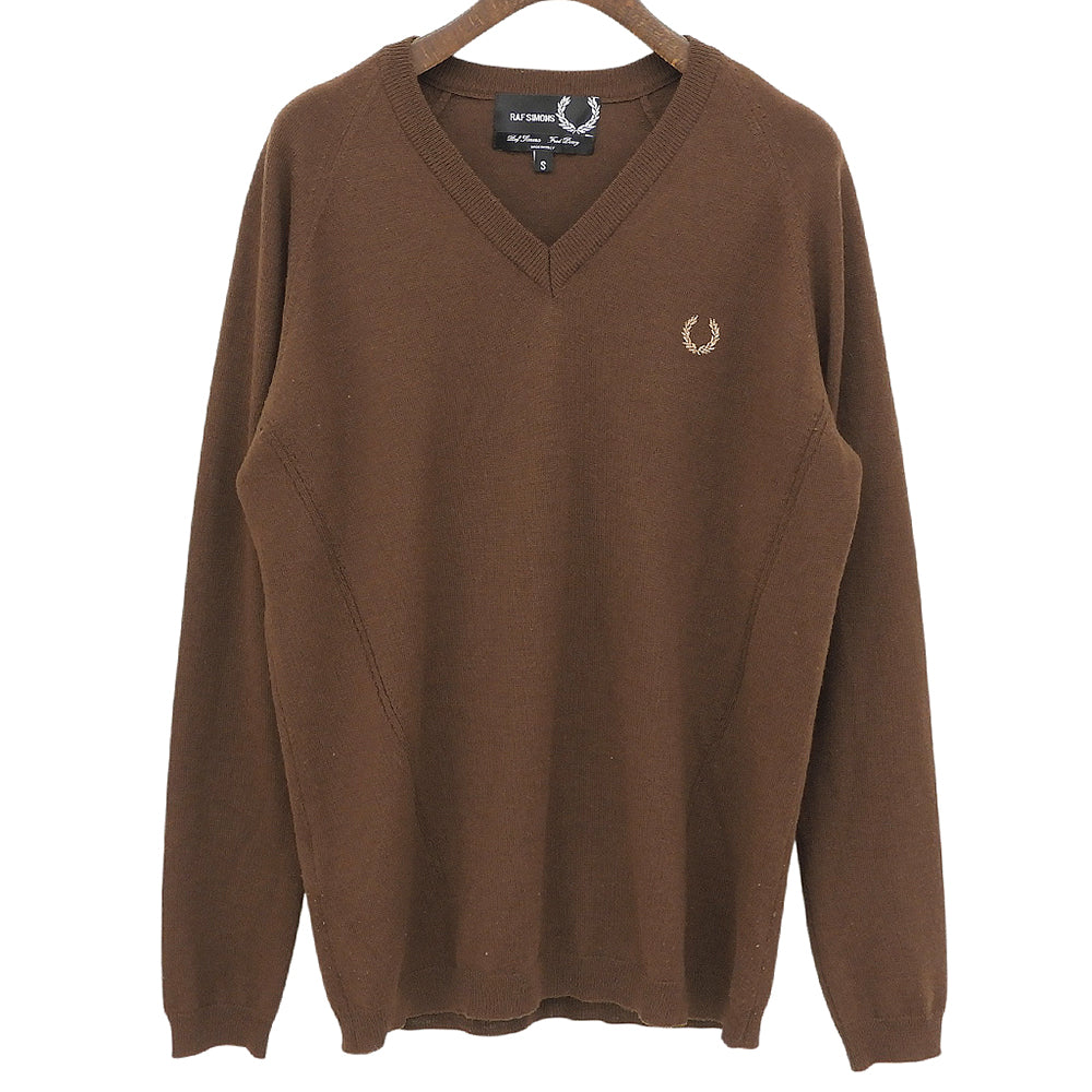 FRED PERRY 新品同様 Vネック ハイゲージニット トップス メンズ