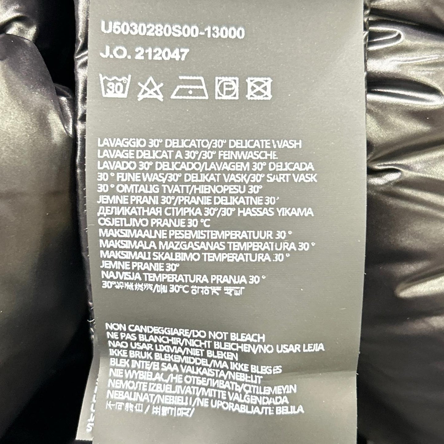 DUVETICA デュベティカ ブラック U5030280S00-13000 ダウンジャケット ジャケット