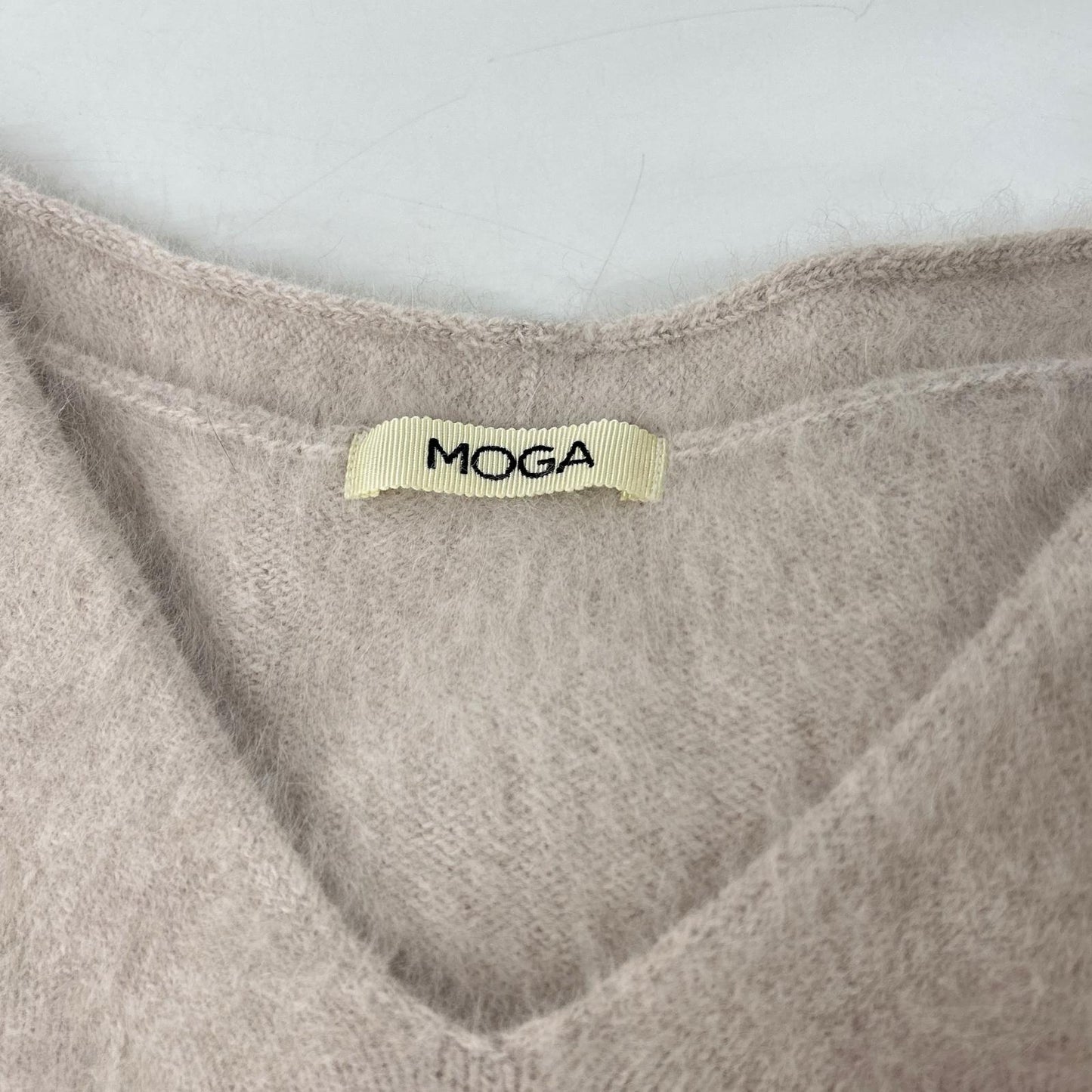 MOGA モガ アイボリー B0245ZKW331 FOXEY Vネックニット トップス