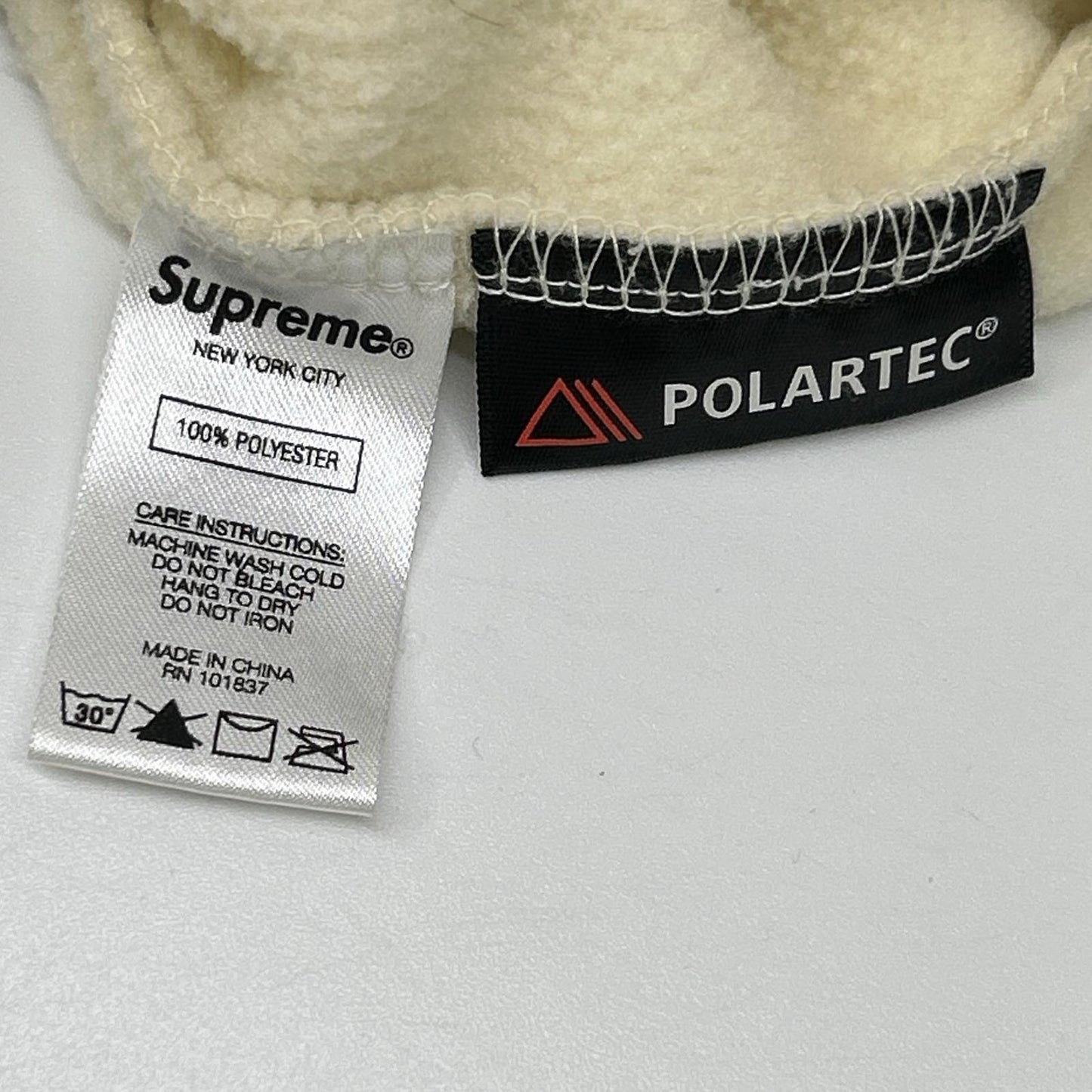 Supreme シュプリーム アイボリー アーチロゴ ポータテック プルオーバーフーディ トップス
