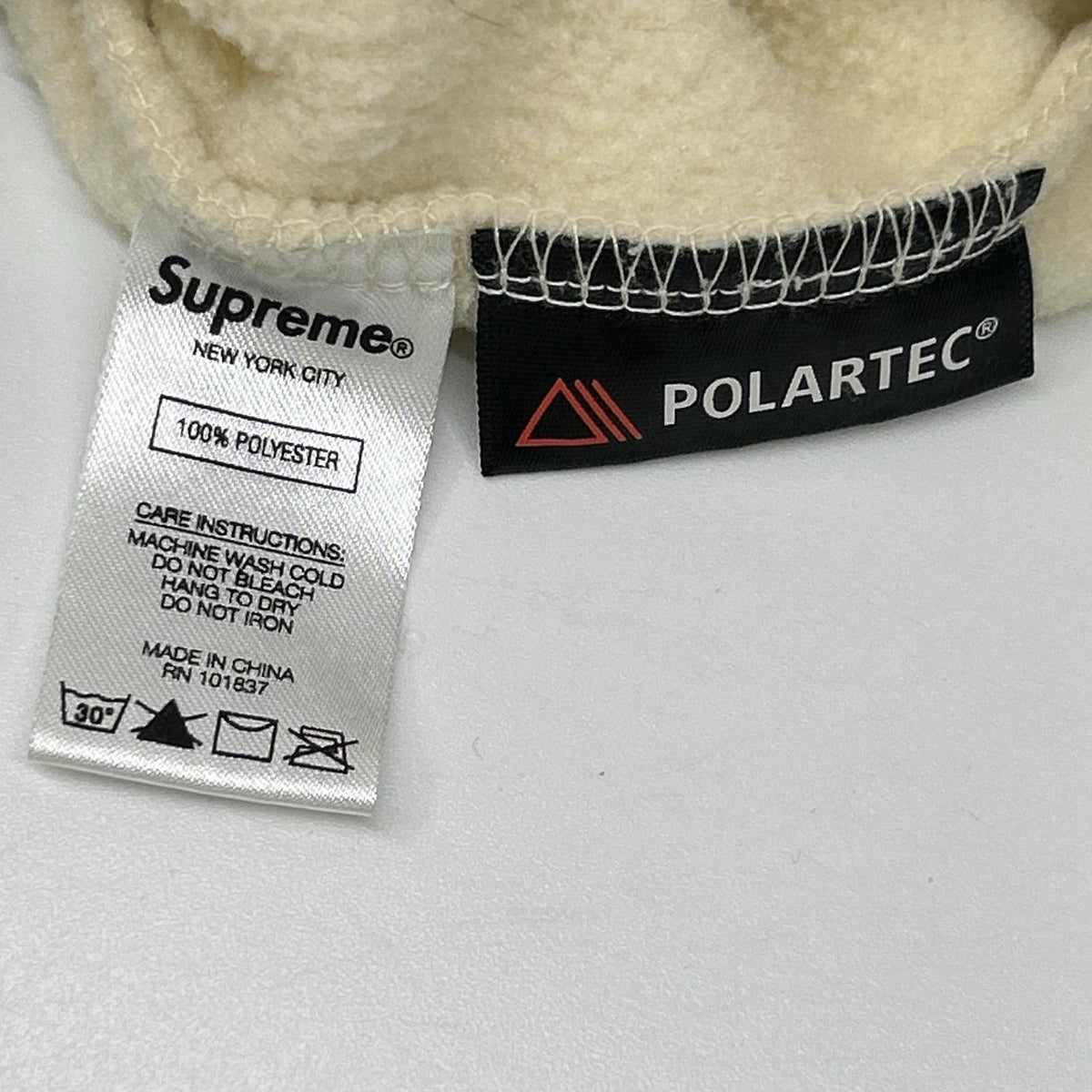 Supreme シュプリーム アイボリー アーチロゴ ポータテック プルオーバーフーディ トップス