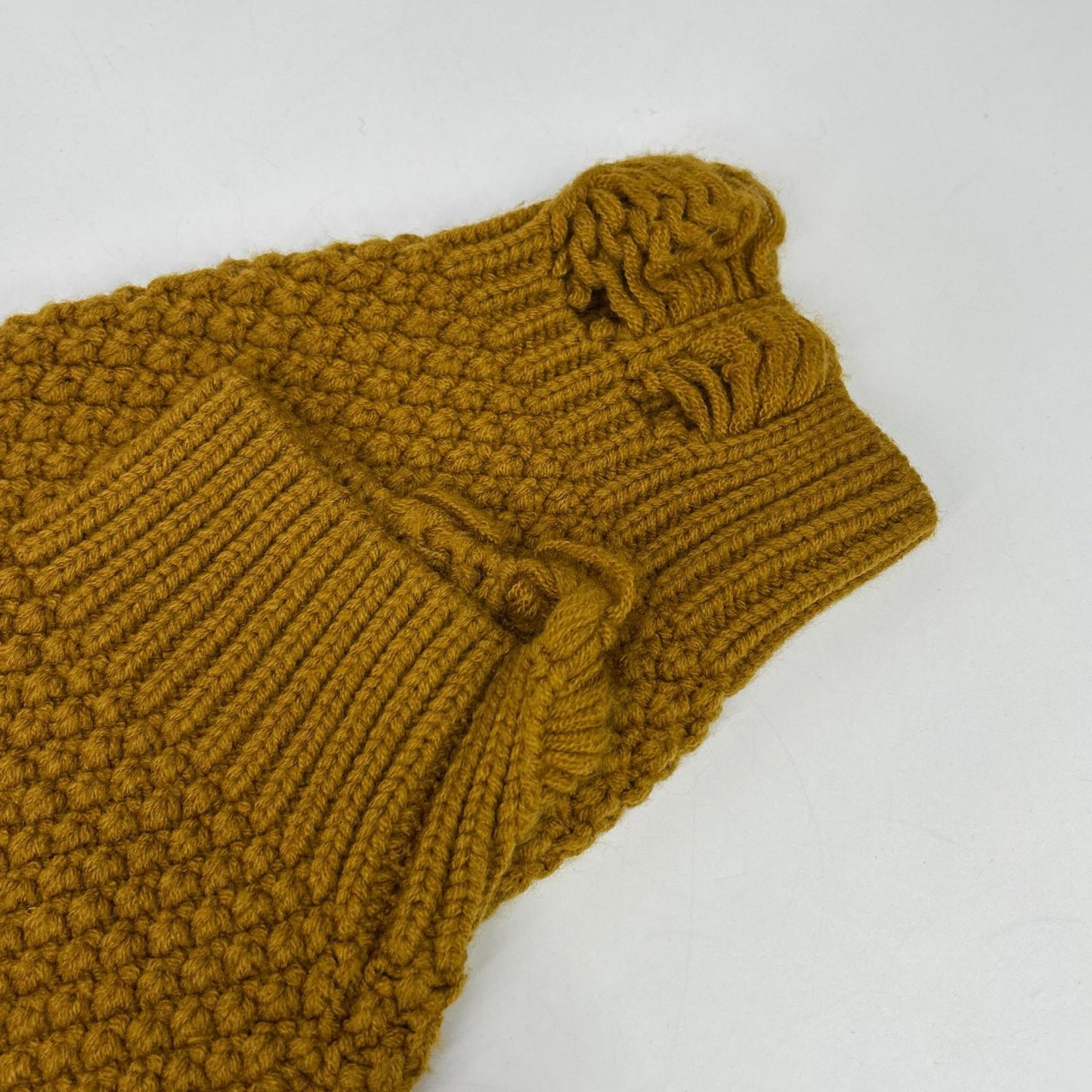 VICTIM ヴィクティム マスタード DAMAGE CABLE KNIT トップス