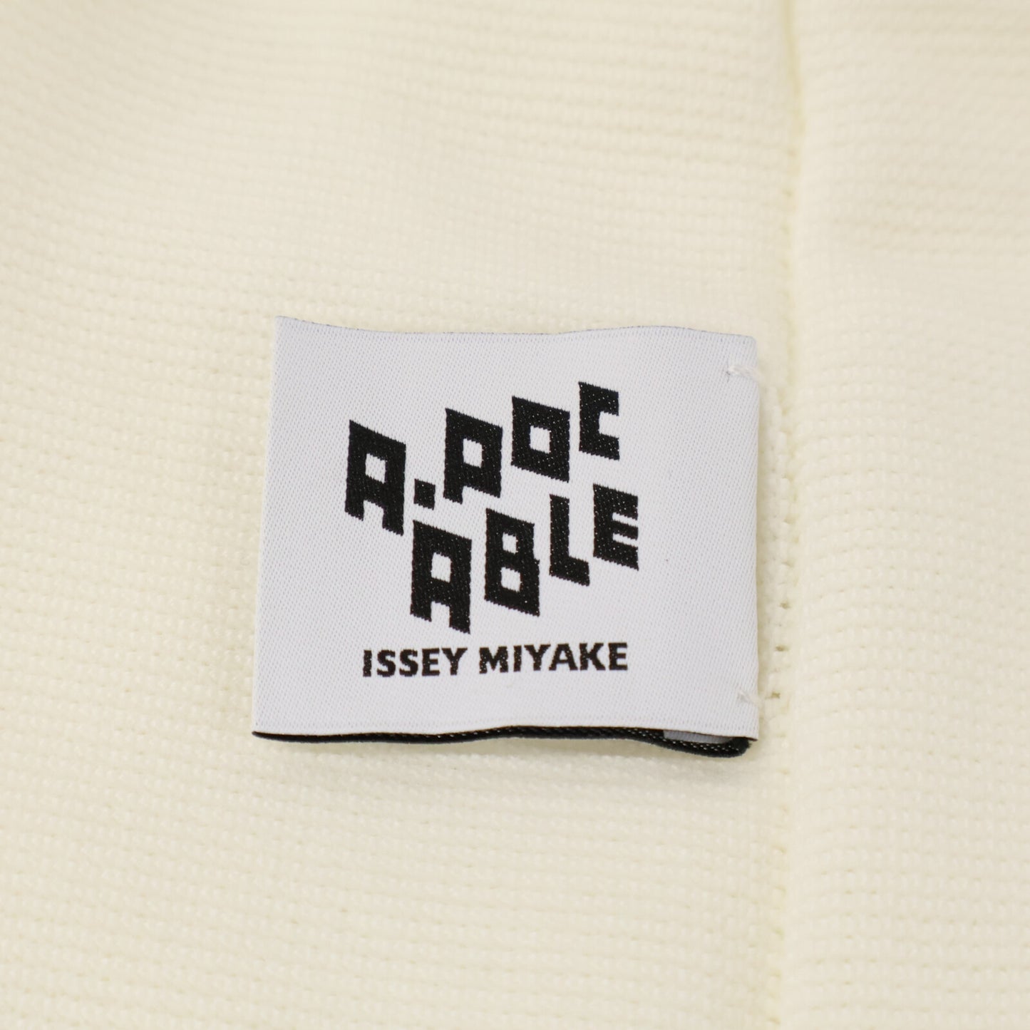 ISSEIMIYAKE A.POC イッセイミヤケエイポック AT11KK414 ホワイト コットン×ナイロン ハーフスリーブデザインニットプルオーバー トップス