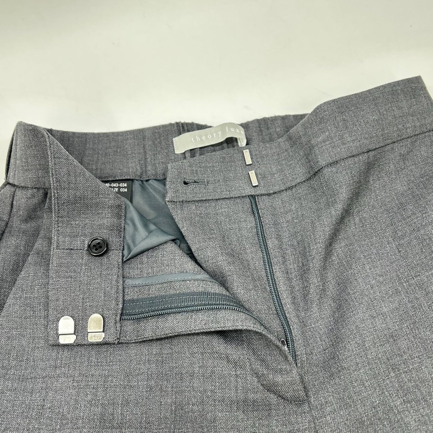 theory luxe 2024 Grey Suave Saxony Carol 2 Pants Bottoms 34