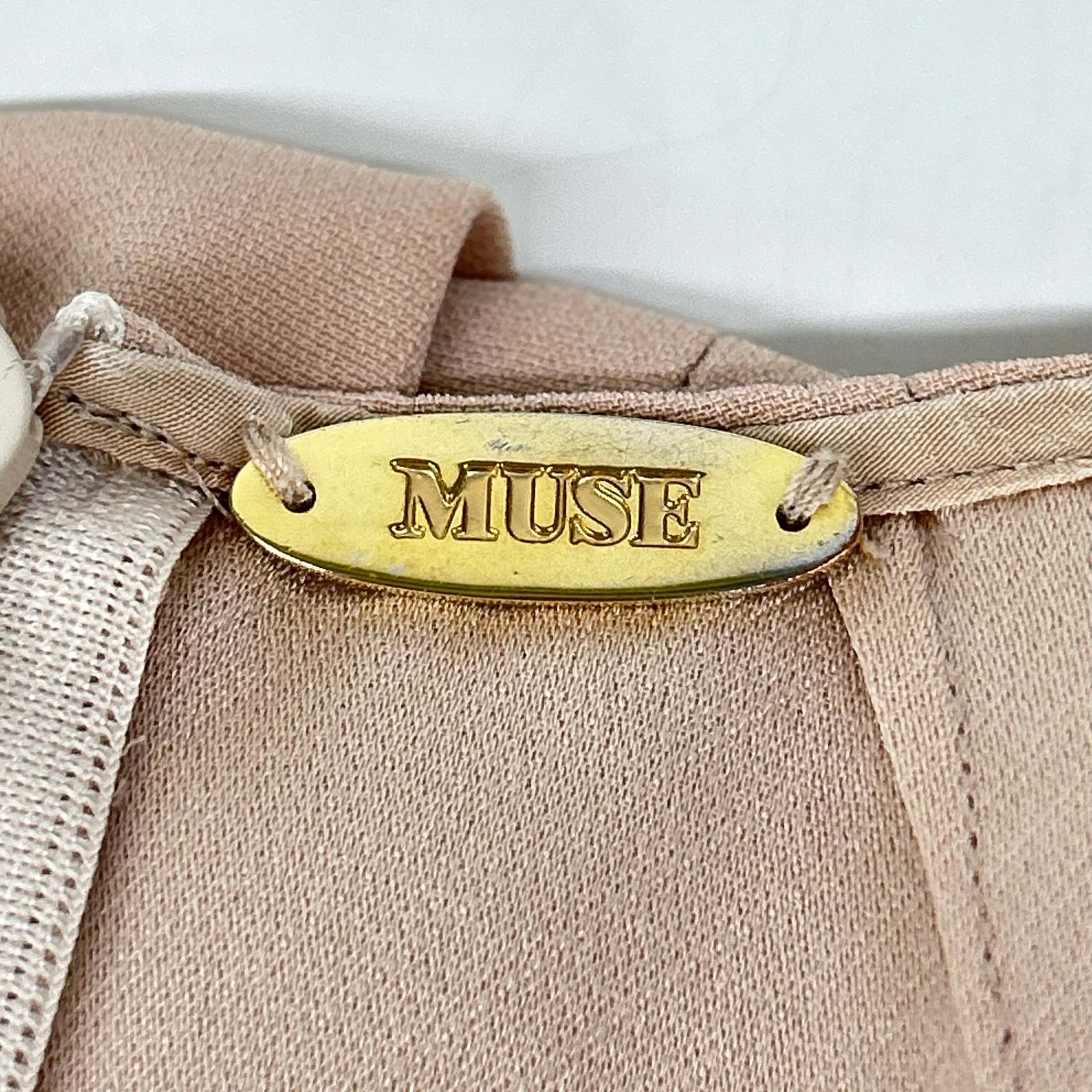 MUSE ミューズ 米色醋酸纤维露背无袖上衣 上装