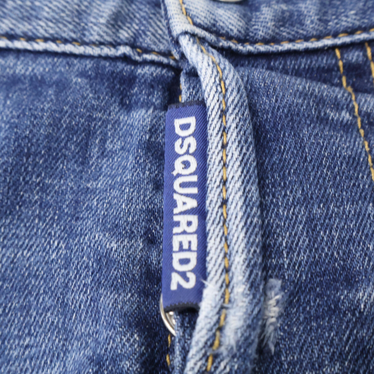 DSQUARED2 ディースクエアード S74LB0873 MEDIUM WASH 4 TIDY BIKER JEANS ﾌﾞﾙｰ ﾀﾞﾒｰｼﾞ加工 ﾎﾞﾀﾝﾌﾗｲﾃﾞﾆﾑﾊﾟﾝﾂ ボトムス 46 メンズ