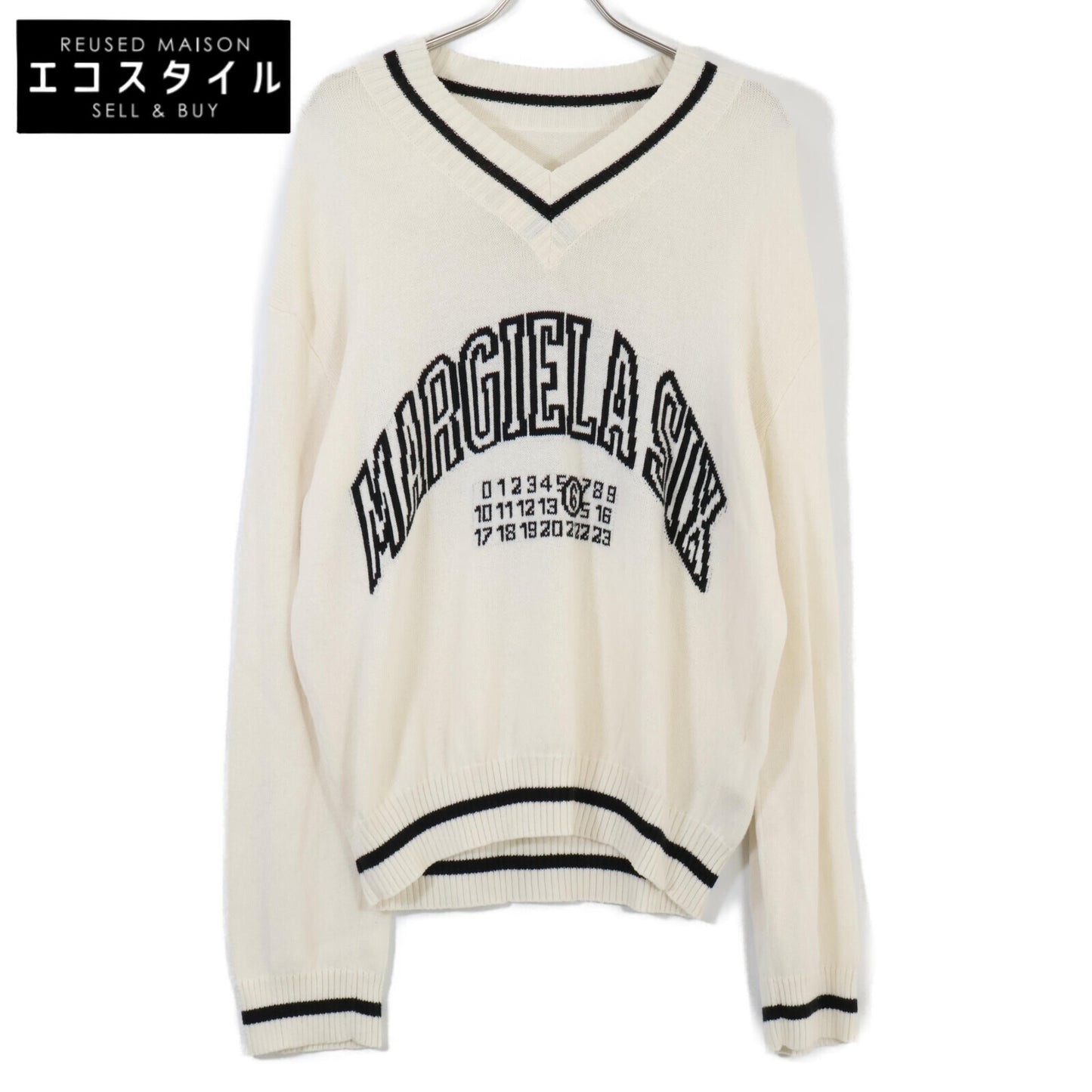 MM6 Maison Margiela 25SS SH0HN0002 White Logo Design V-Neck Pullover Knit Top
