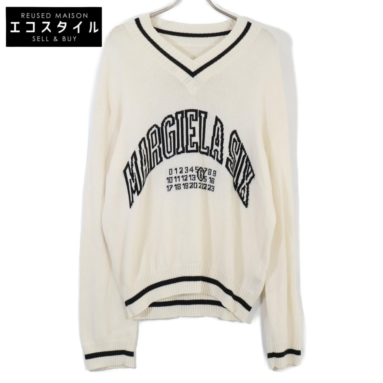MM6 Maison Margiela 25SS SH0HN0002 White Logo Design V-Neck Pullover Knit Top