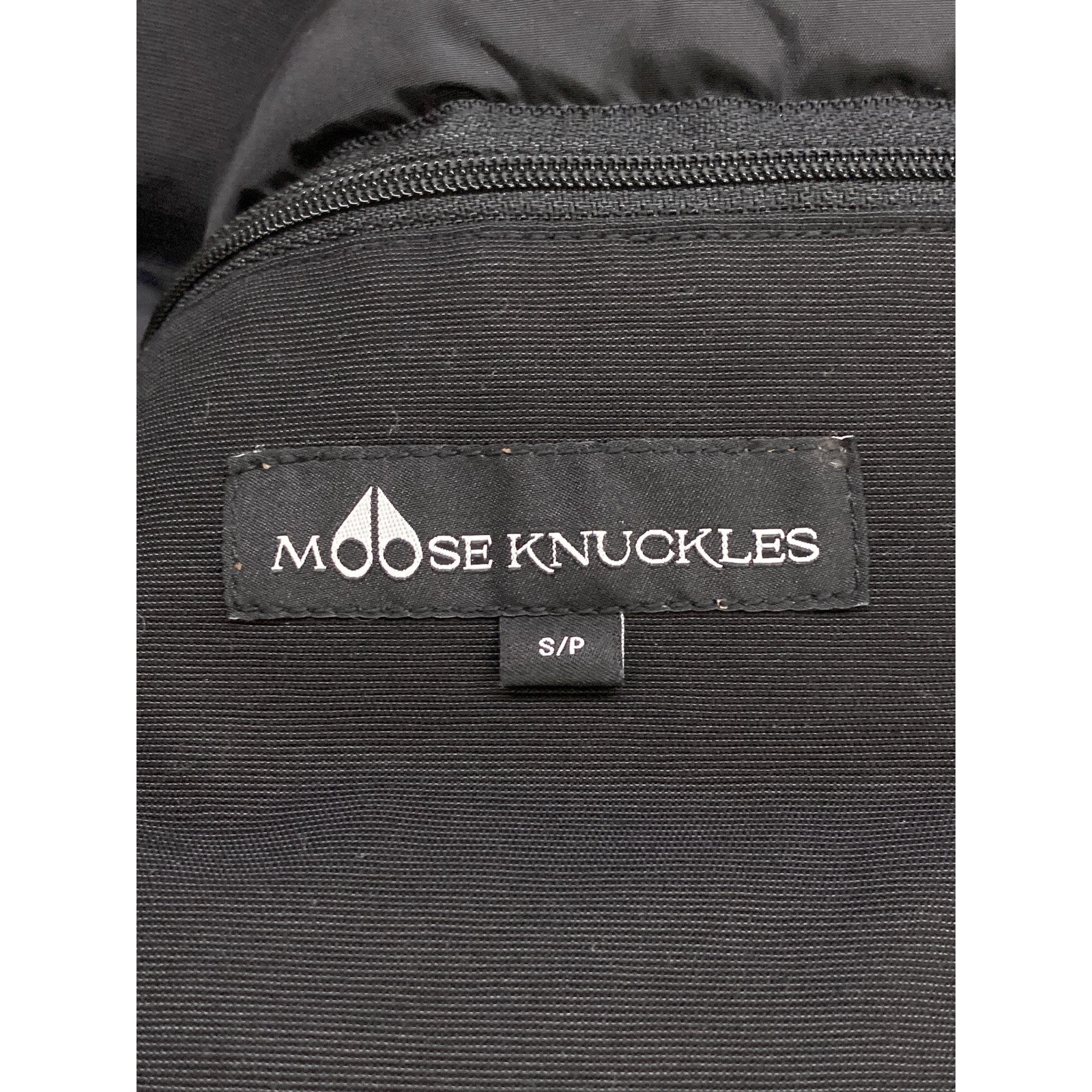 MOOSE KNUCKLES ムースナックルズ ブラック LITTLE RAPIDS BOMBER ファー付きフーデットダウンジャケット ジャケット