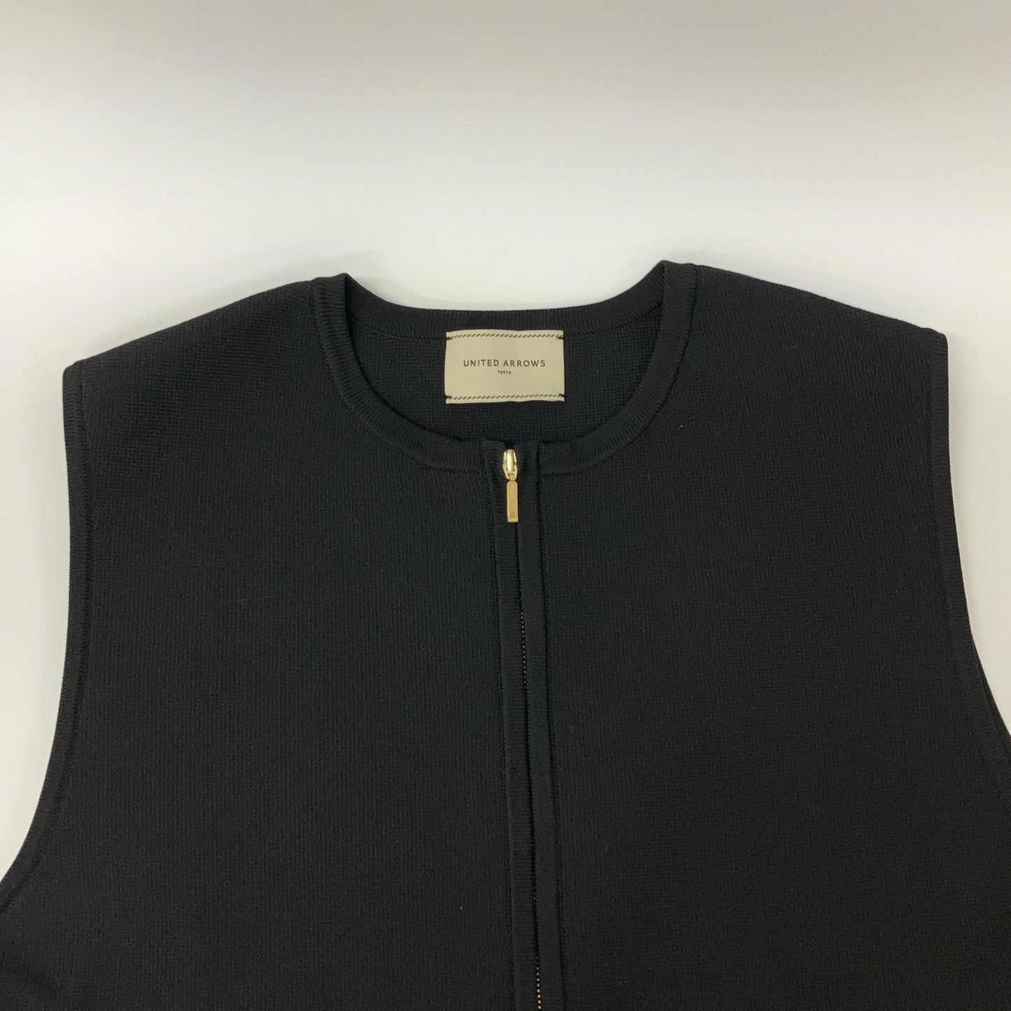 1518-106-1840 BLACK Polyester Faux Fur Combo Zip-up Vest for Women