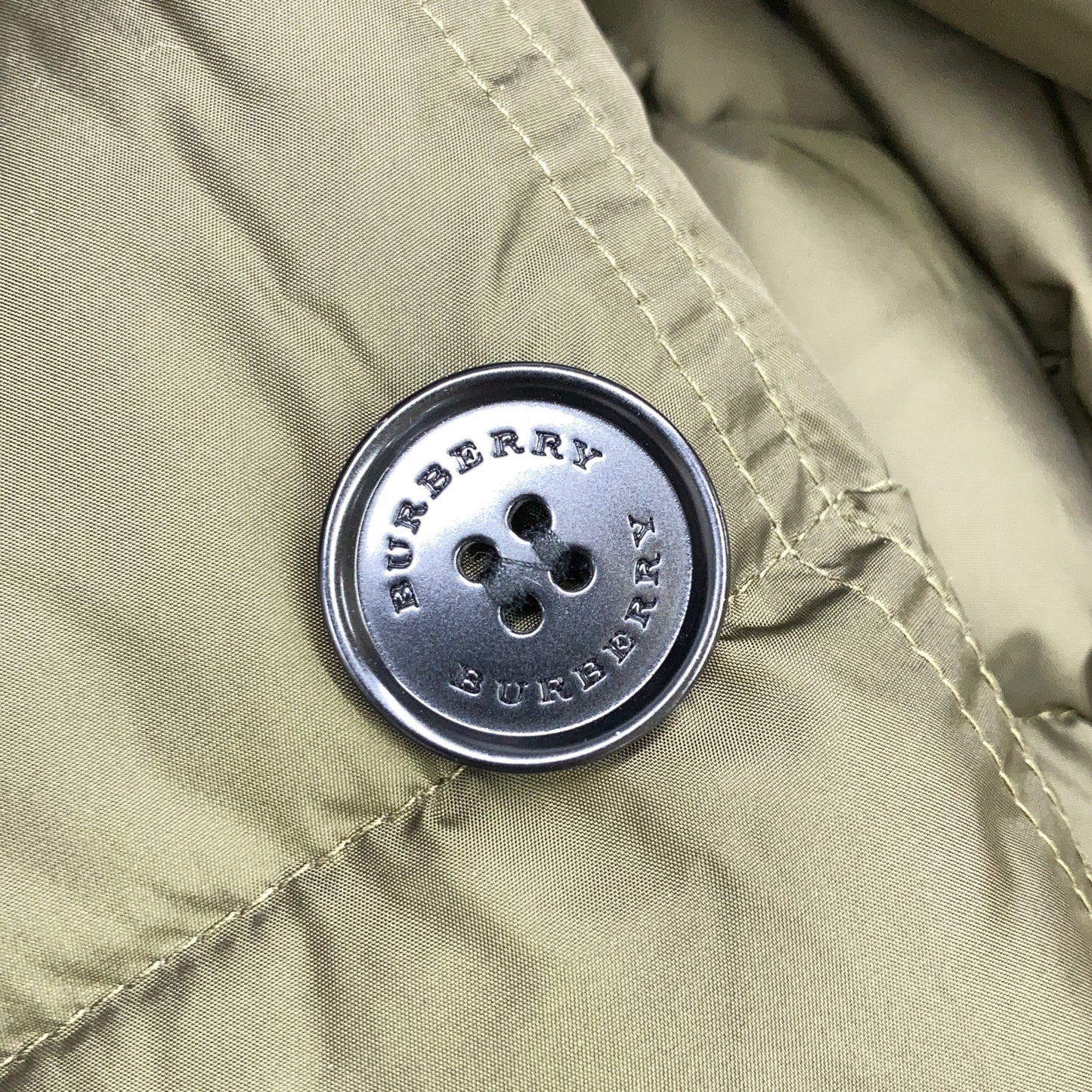 BURBERRY バーバリー 8007304 カーキ キルティング フード付きロングダウンコート コート