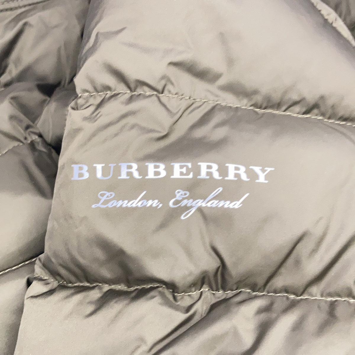 BURBERRY 8007304 Khaki quilted hooded long down coat Coat