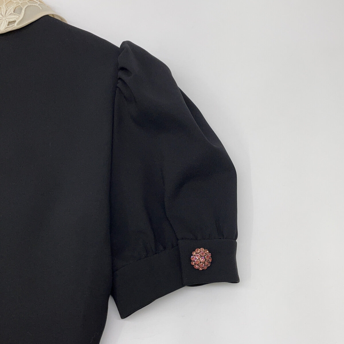 GUCCI 467502 Black x Pink Embroidered Lace Collar Ribbon Design Short Sleeve Dress