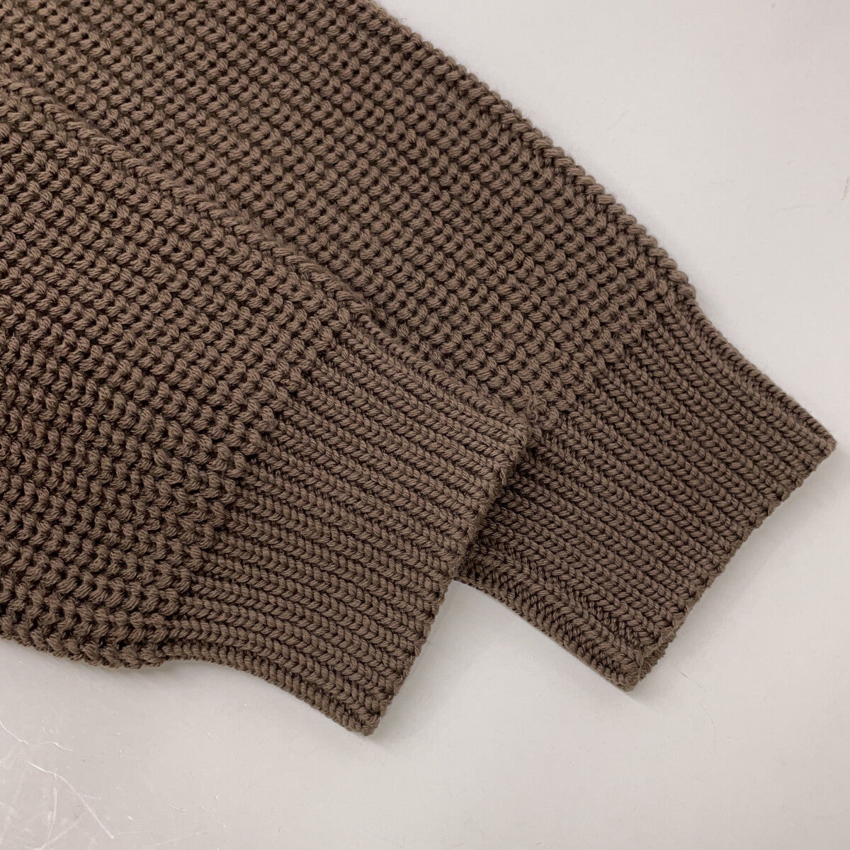 [UNITED ARROWS Exclusive] BN-21FM-063 Dark Brown Azé Button Cardigan Top 2 Men