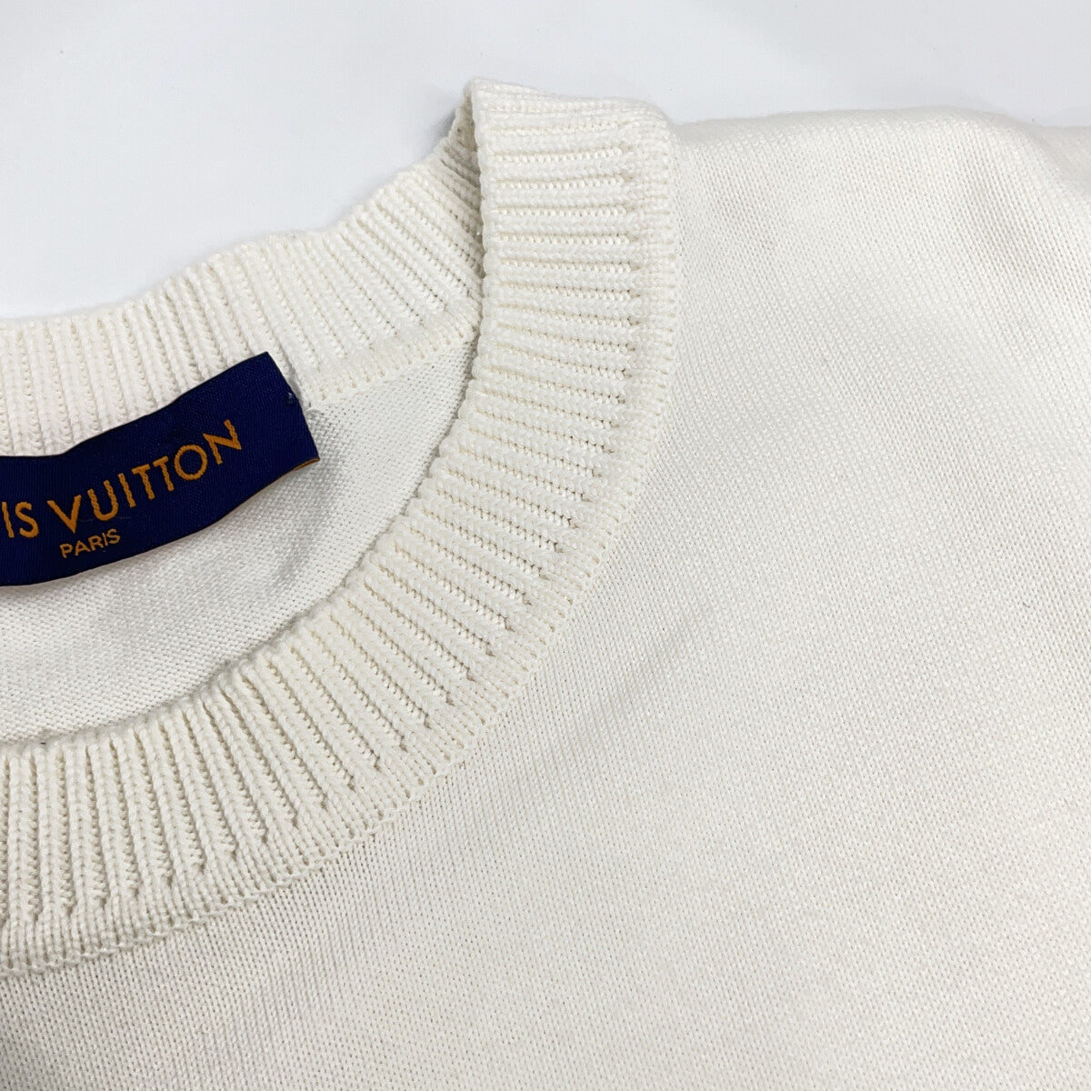 LOUIS VUITTON White Hook Detail Signature Short-Sleeve Knit Top