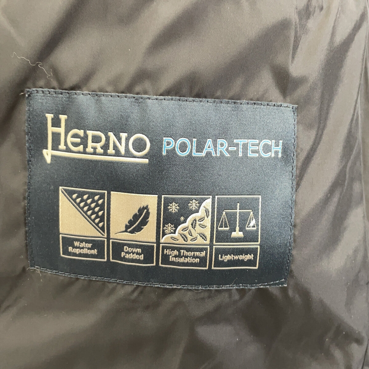 【国内正品】PI0557U 拼接连帽羽绒服 48 男士