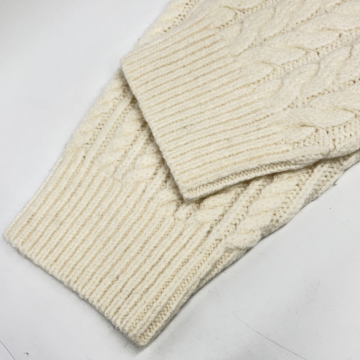 1piu1uguale3 Uno Piu Uno Uguale Tre [Excellent Condition] MRK278-WNY043 CRAZY CABLE CREW Logo Embroidered Crew Neck Knit Sweater / Top