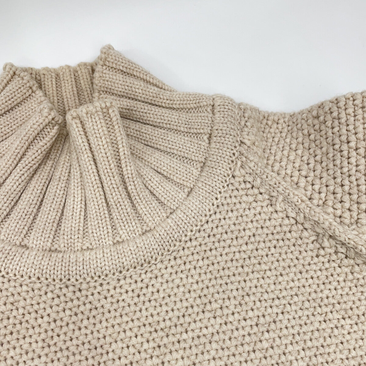 CPU0314 001048 Ivory High Neck Raglan Sleeve Knit Top 48 Men's