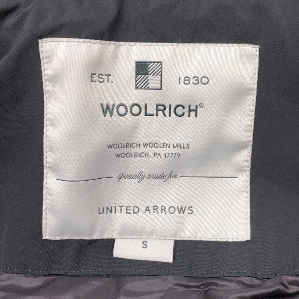 WOOLRICH ウールリッチ 【UNITED ARROWS別注】WWCPS2868 ﾌﾞﾗｯｸ PUFFY PRESCOTT ﾌｰﾃﾞｨﾀﾞｳﾝｼﾞｬｹｯﾄ コート S