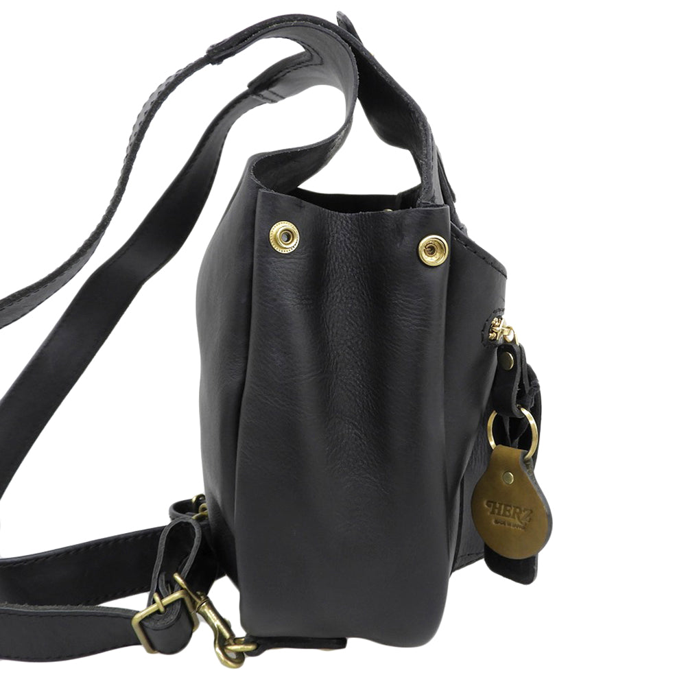 HERZ ヘルツ 着る鞄 ポケット付き S ソフトレザー リュック デイパック メンズ ブラック R-14 リュック バックパック S