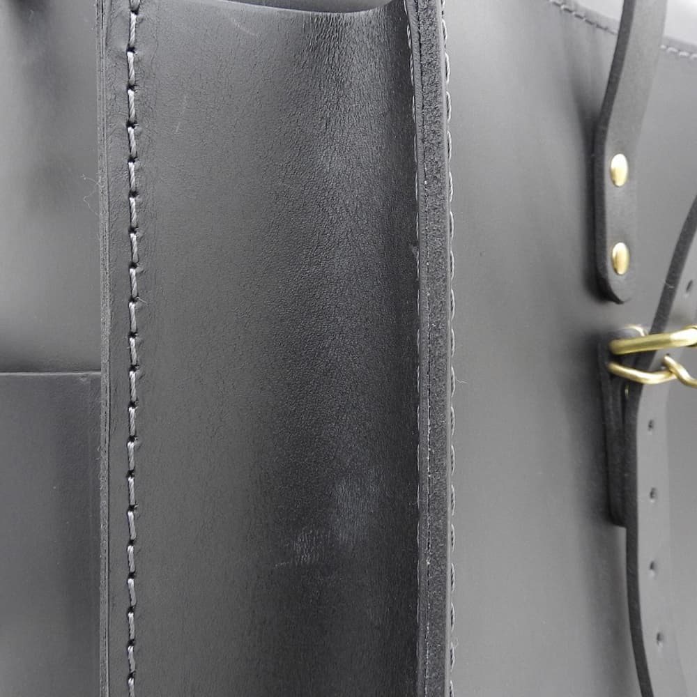 HERZ ヘルツ ソフトレザー 1本ベルトバレルリュック リュック デイパック メンズ ブラック R-26 リュック バックパック F