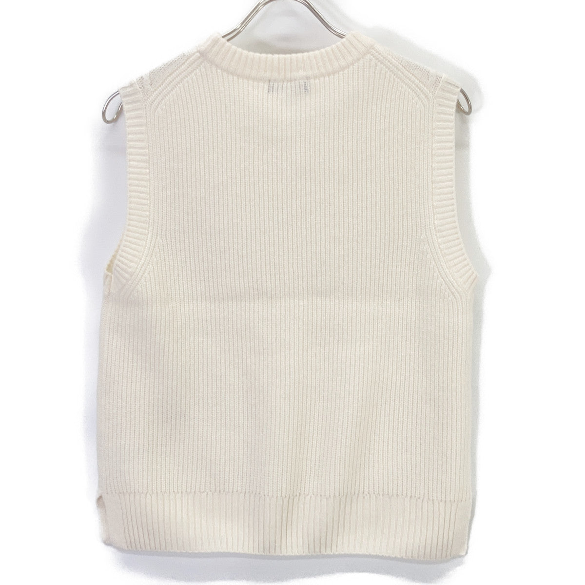 BLUE LABEL CRESTBRIDGE 2025 Ivory x White Knit Vest with Cut and Sew Top 38