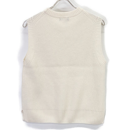 BLUE LABEL CRESTBRIDGE 2025 Ivory x White Knit Vest with Cut and Sew Top 38