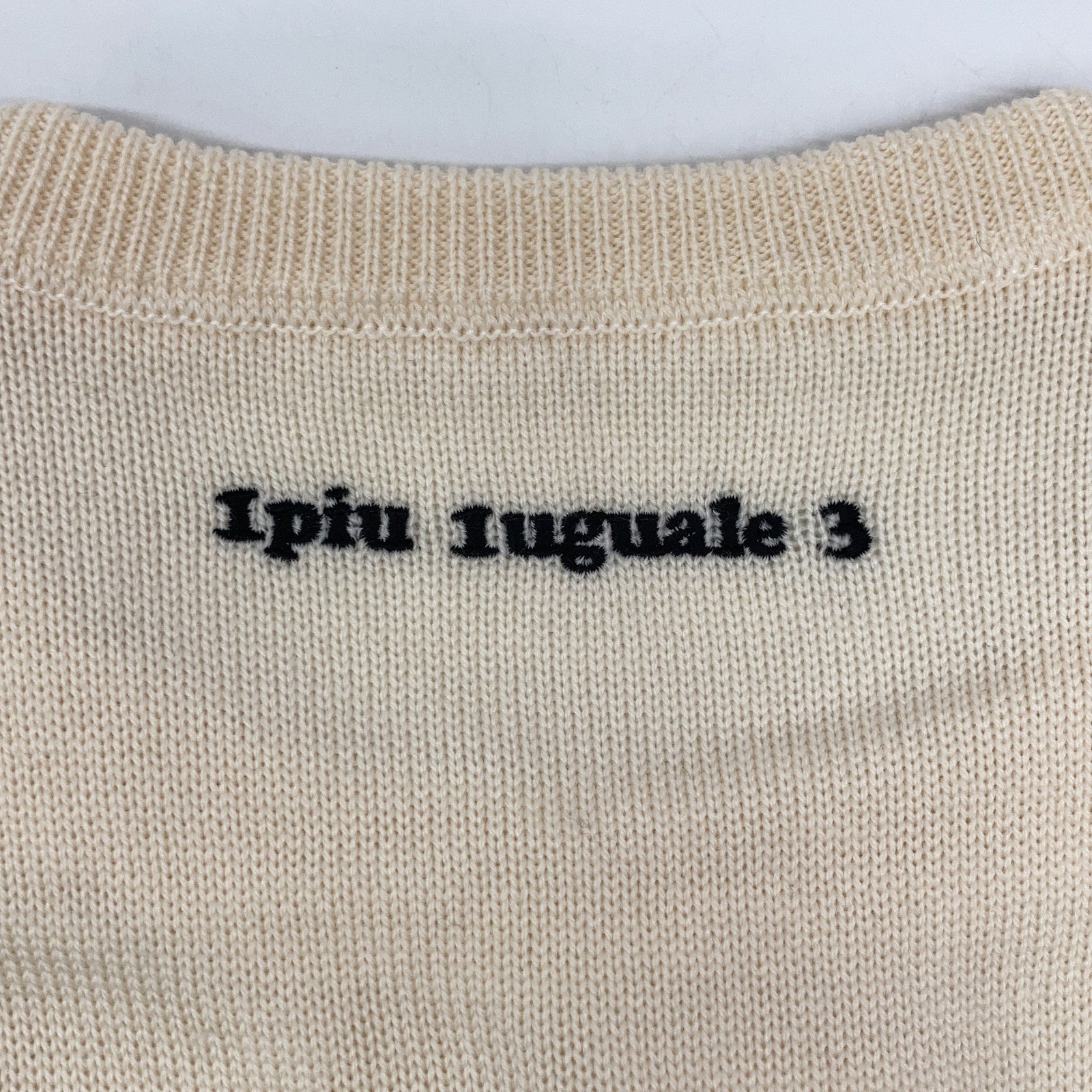 1piu1uguale3 ウノピゥウノウグァーレトレ 【×DISNEY】MRK220-WOL102 オフホワイト MICKEY MOUSE SWEATER ミッキーマウスニット トップス