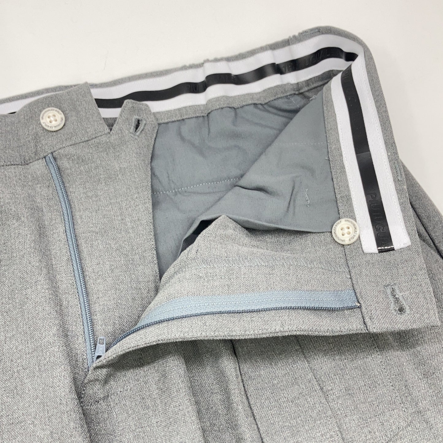 1piu1uguale3 ウノピゥウノウグァーレトレ 【GOLF】GRP134-PRY113 グレー G.LONG PANTS BUSH スラックスパンツ ボトムス