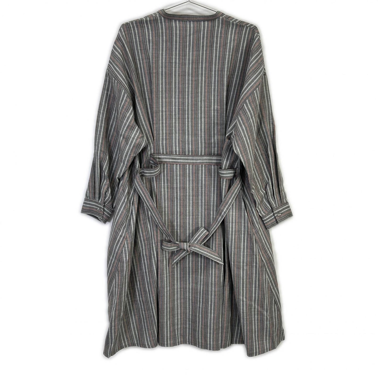 IS-O-029A ｸﾞﾚｰ ｽﾄﾗｲﾌﾟｼｬﾂﾜﾝﾋﾟｰｽ ワンピース F レディース