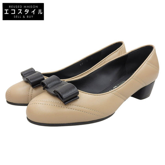 Salvatore Ferragamo サルヴァトーレフェラガモ 新品同様 ナッパカーフ ヴァラリボン ステッチデザイン チャンキーヒールパンプス 0750370 シューズ