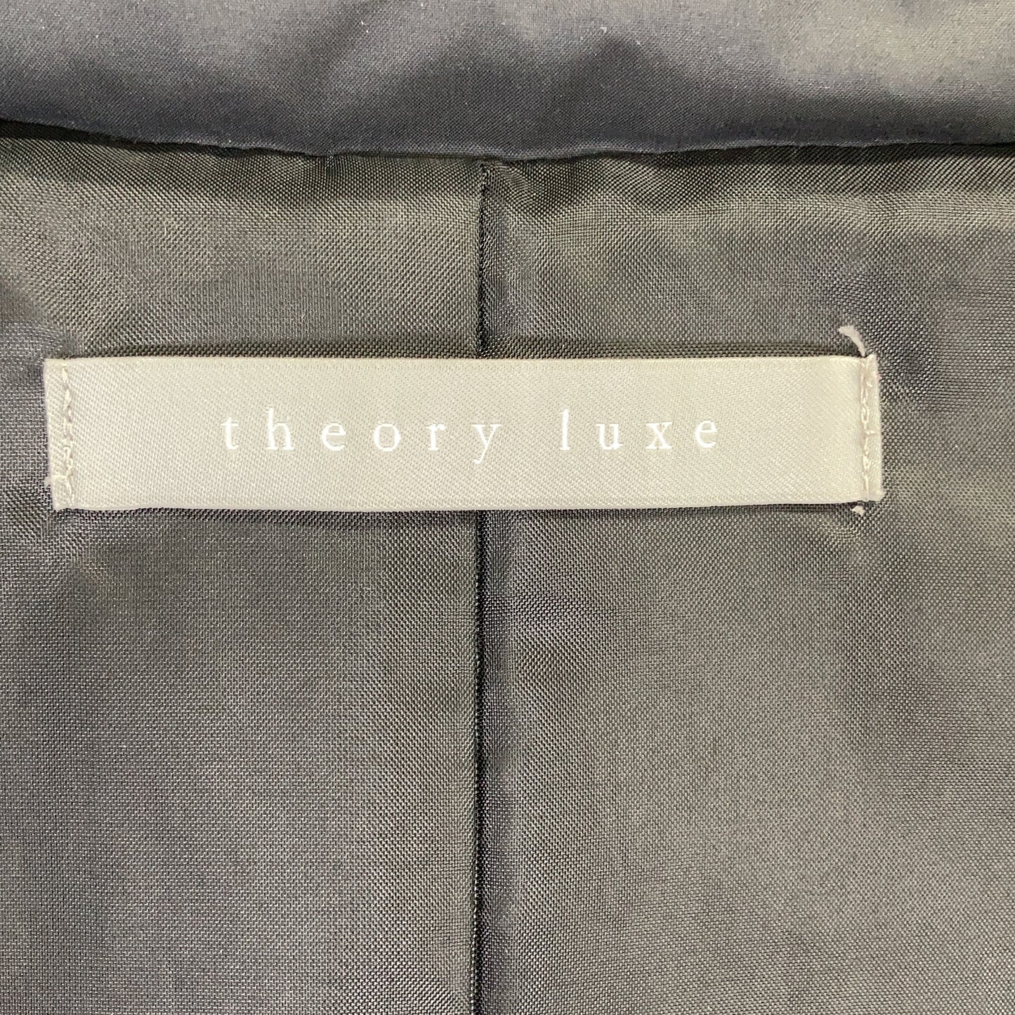 theory luxe Theory Luxe 03-3409605 23AW 黑色带帽斗篷羽绒服 披风 夹克