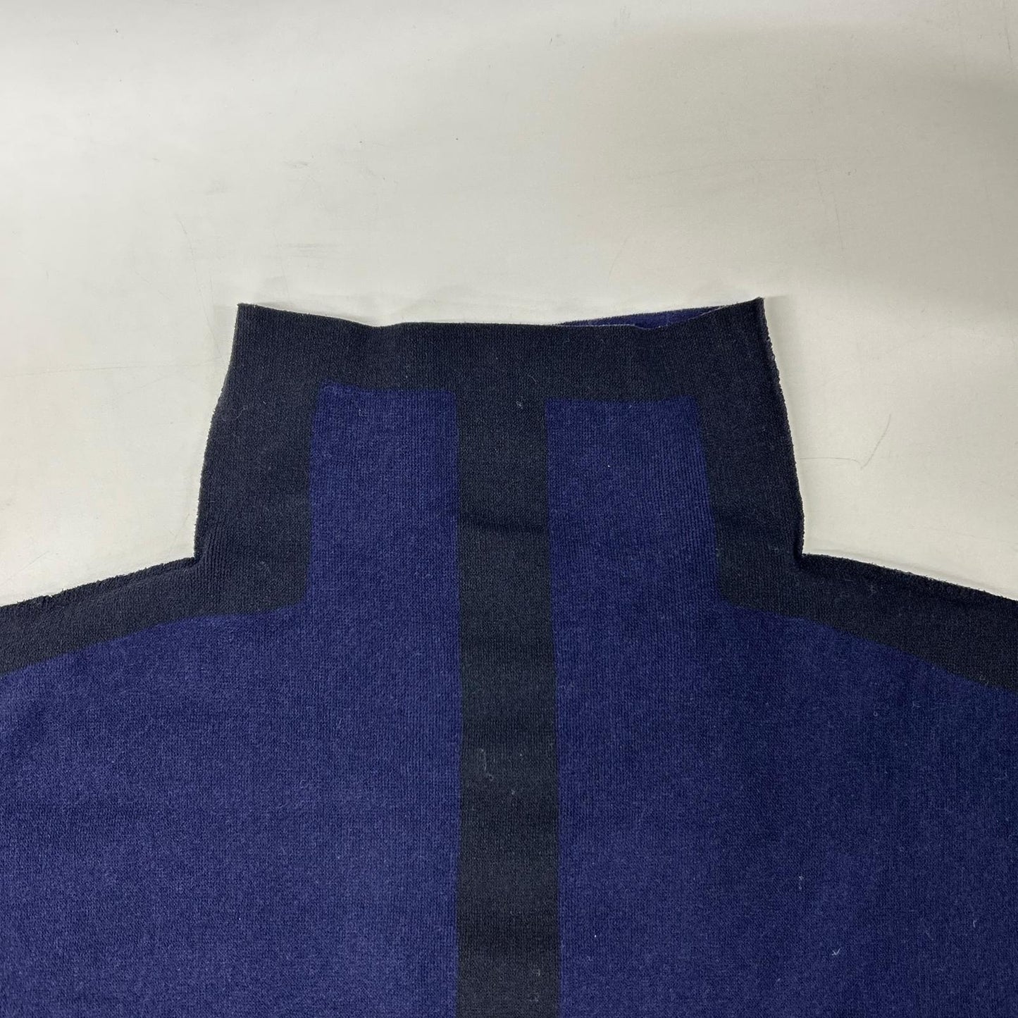 ISSEIMIYAKE A.POC イッセイミヤケエイポック 【INSIDE】IM03KK321 パープル×ブラック コットン混 バイカラー ハイネックニットソー トップス