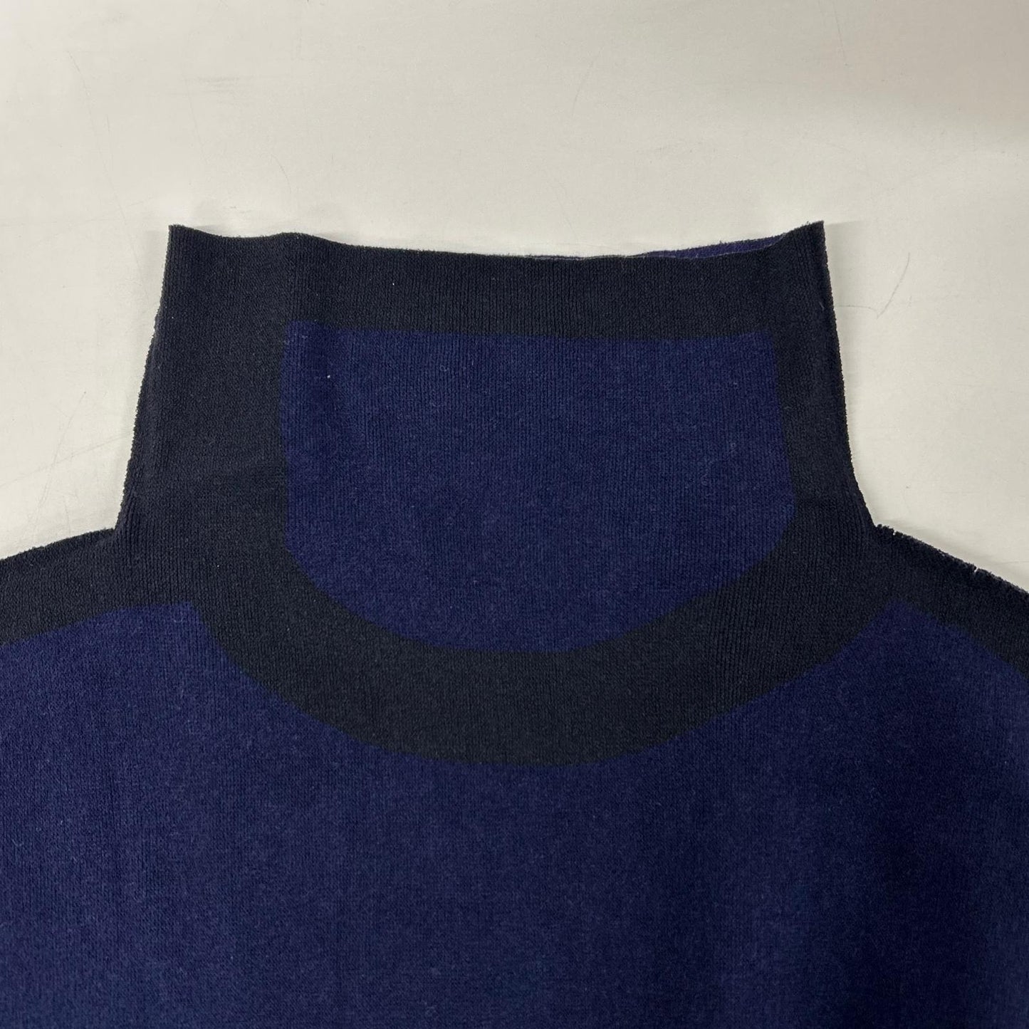 ISSEIMIYAKE A.POC イッセイミヤケエイポック 【INSIDE】IM03KK321 パープル×ブラック コットン混 バイカラー ハイネックニットソー トップス