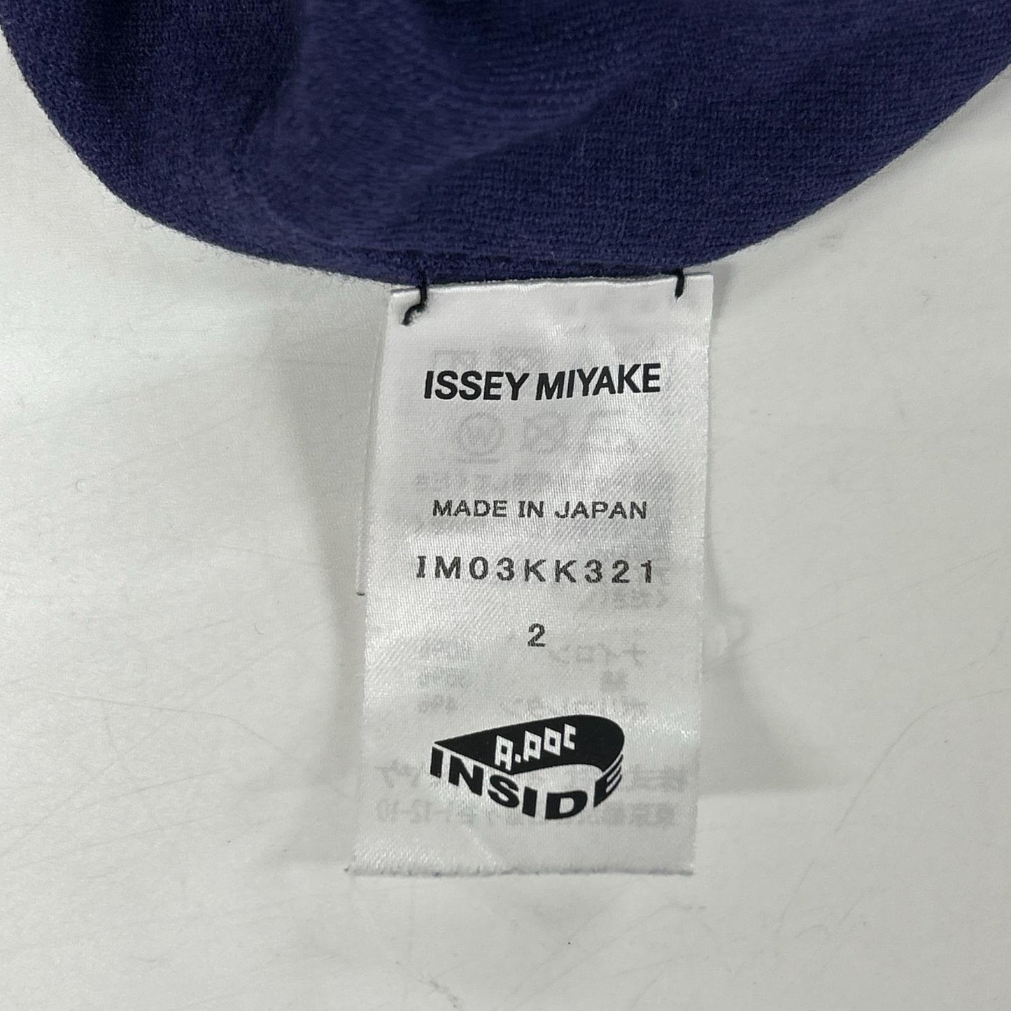 ISSEIMIYAKE A.POC イッセイミヤケエイポック 【INSIDE】IM03KK321 パープル×ブラック コットン混 バイカラー ハイネックニットソー トップス