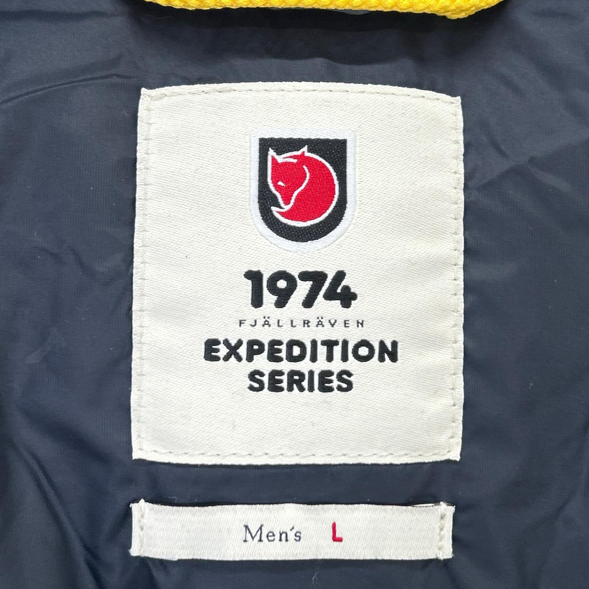 FJALLRAVEN フェールラーベン 86119 ブラック Expedition Latt Hoodie M フーデットパテッドジャケット ジャケット