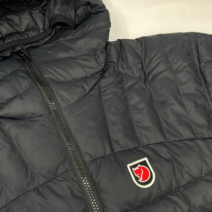 FJALLRAVEN フェールラーベン 86119 ブラック Expedition Latt Hoodie M フーデットパテッドジャケット ジャケット