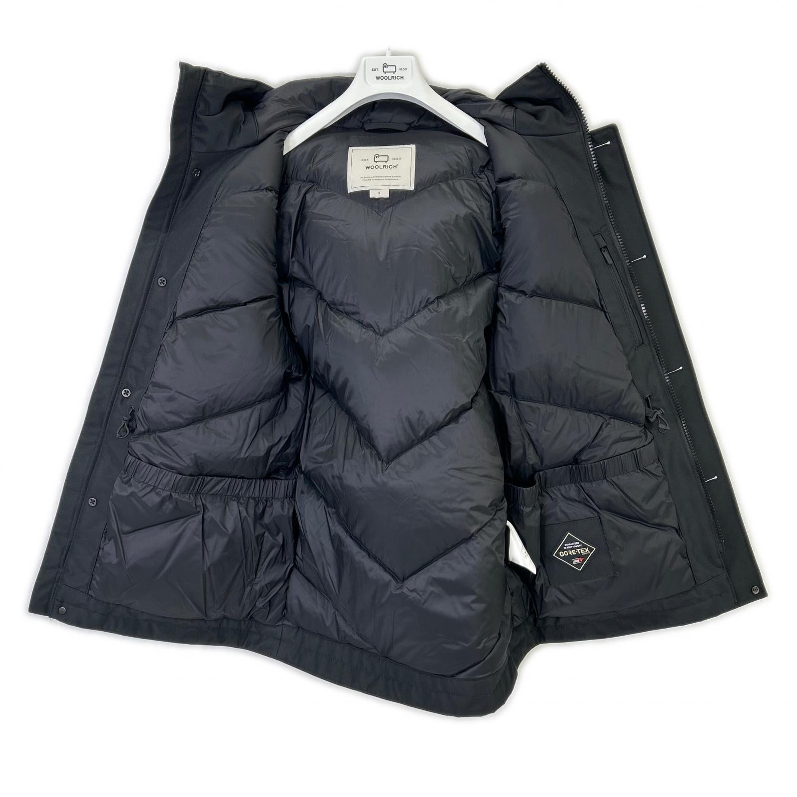 WOOLRICH 羊毛富豪 CFWOOU0474MRU 黑色 GORE-TEX 登山派克大衣 夹克