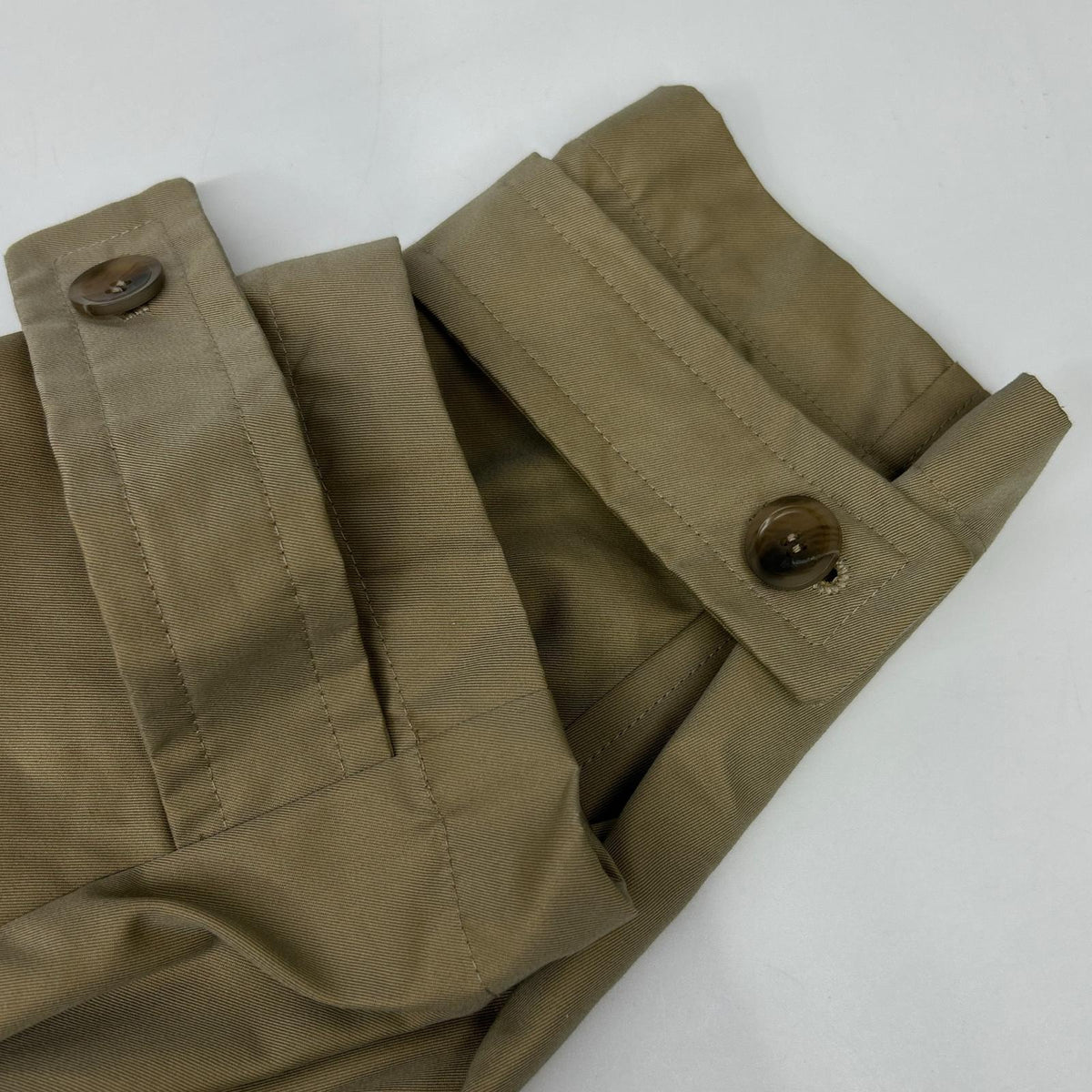 AMERI 阿梅里 01310790010 米色 CUT OFF CHAMBRAY TRENCH COAT 剪裁尚布雷风衣 外套