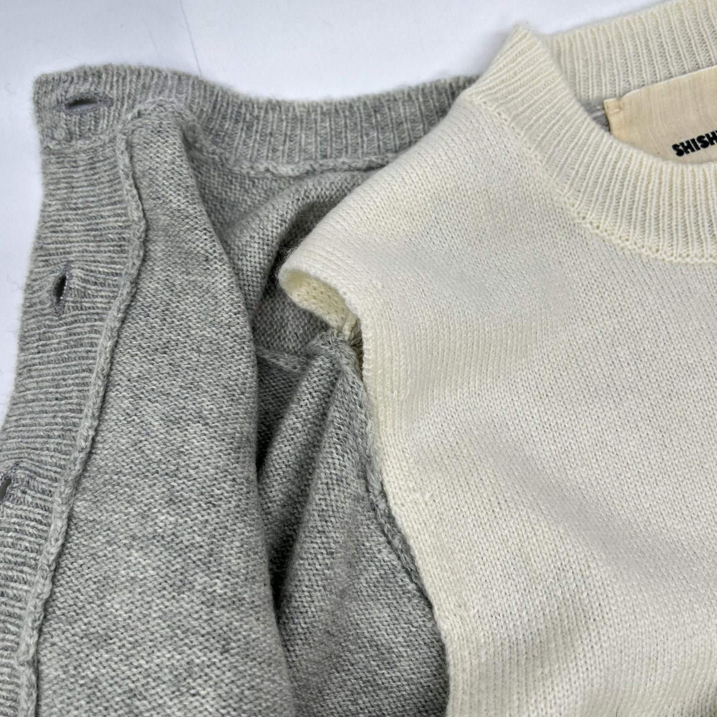 THE SHISHIKUI Shishikui Wool Urami Long Sleeve Button Cardigan Top