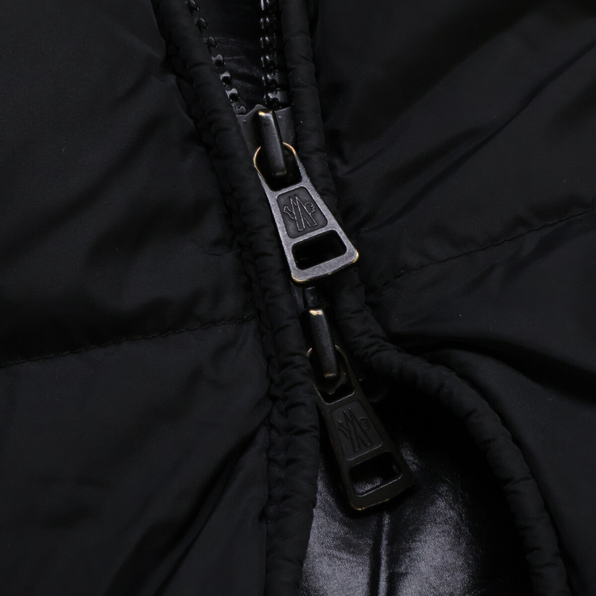 MONCLER モンクレール TEMPLON テンプロン 内側ロゴライン刺繍 フーディロングダウン コート